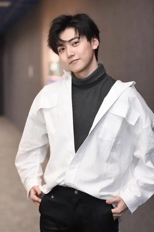 创造营2019焉栩嘉活动照图片