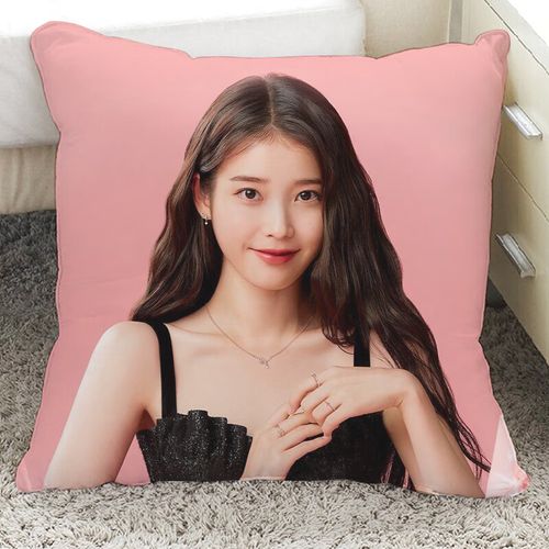 彤悦精品iu李知恩周边定抱枕周边海报贴纸写真明信片挂件小卡应援棒新