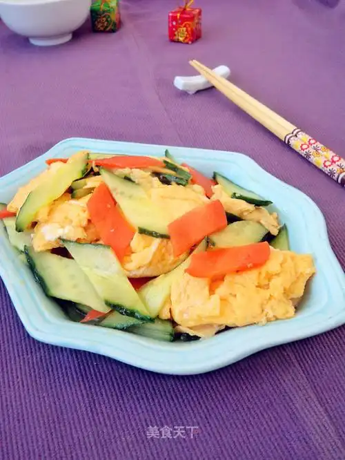 黄瓜胡萝卜炒鸡蛋