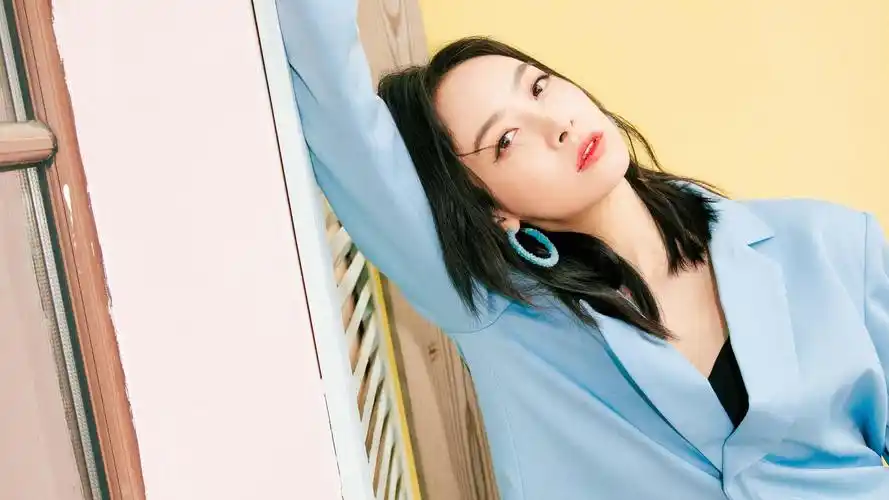 回车桌面>电脑壁纸>明星>大陆明星>宋茜轻甜淡雅时尚写真>相关标签