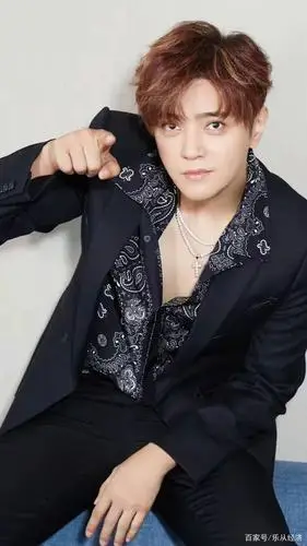 40的罗志祥也太会穿了,帅气干练又有型,衬托出高挑好身材!