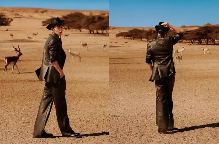 肖战最新沙漠写真曝光穿皮衣戴牛仔帽炫酷拉风帅成了贵族骑士