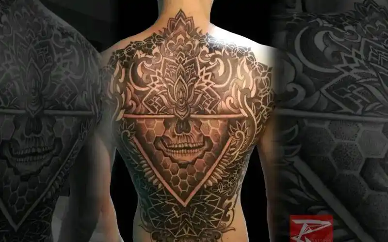 满背图腾纹身图片_背部图腾纹身图案