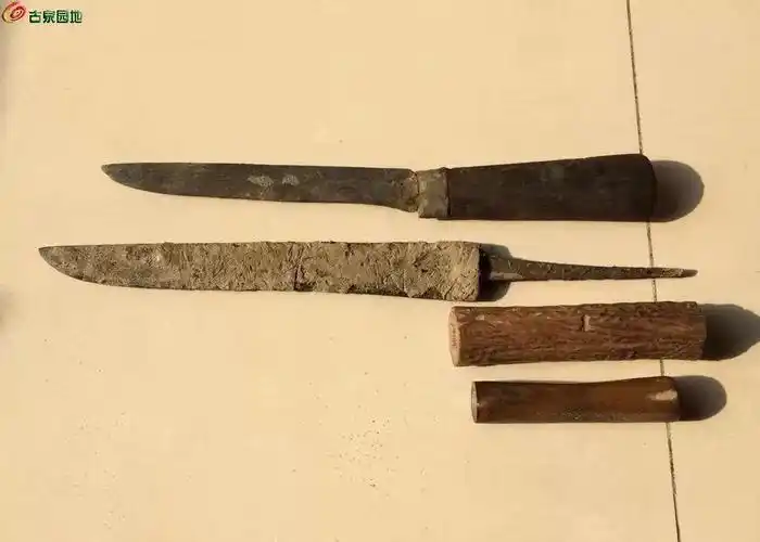 [欣赏] 麒麟先生:两把六朝手刀