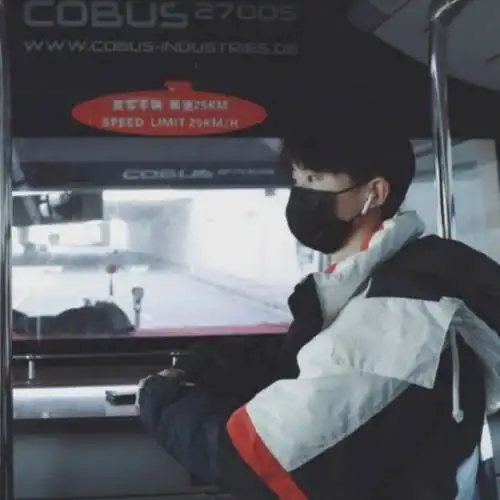 马嘉祺不明显头像五