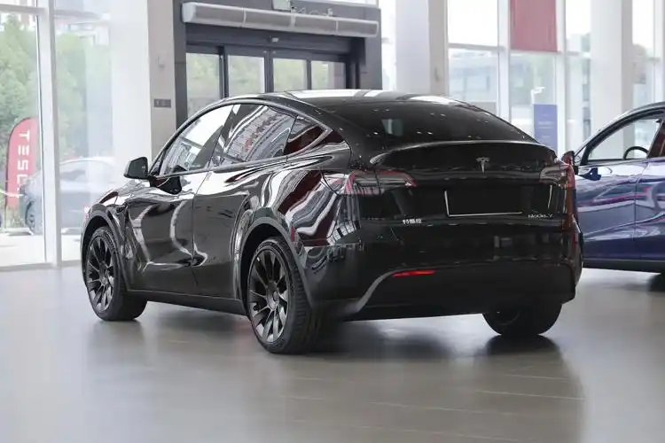 续航545km,中型电动热销suv,264马力 后驱,带你看特斯拉model y - 114