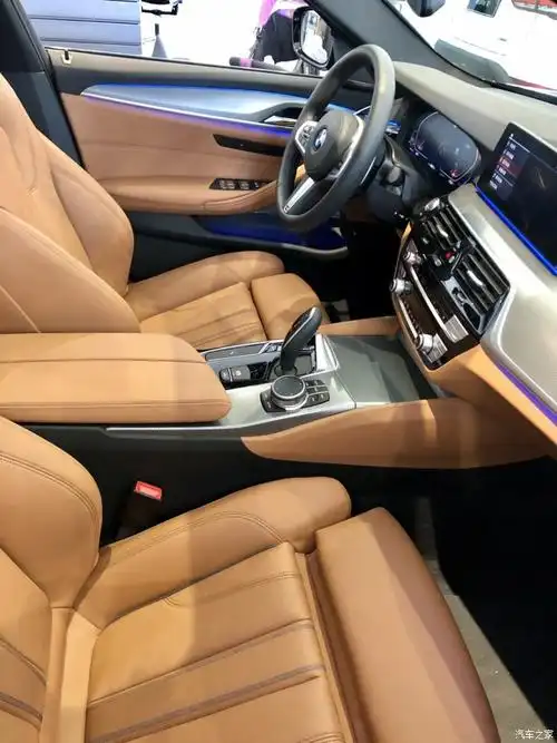 有没有21款选干邑色内饰的老板