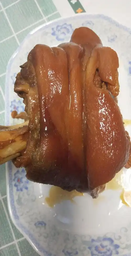 炖肘子的做法(炖肘子的做法最正宗的做法)