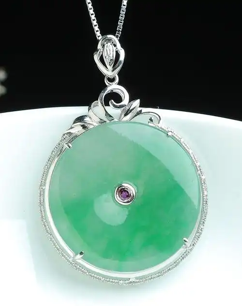 18k金镶嵌a货翡翠平安扣吊坠