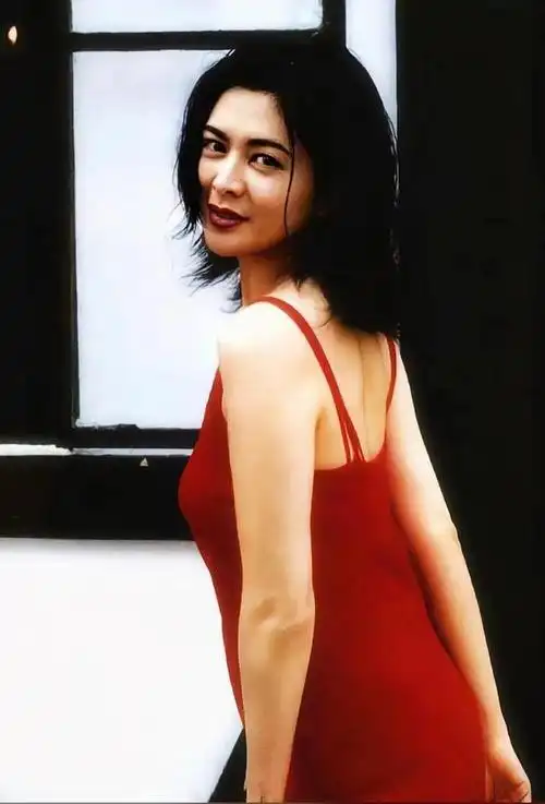 关之琳高清写真7_网易订阅