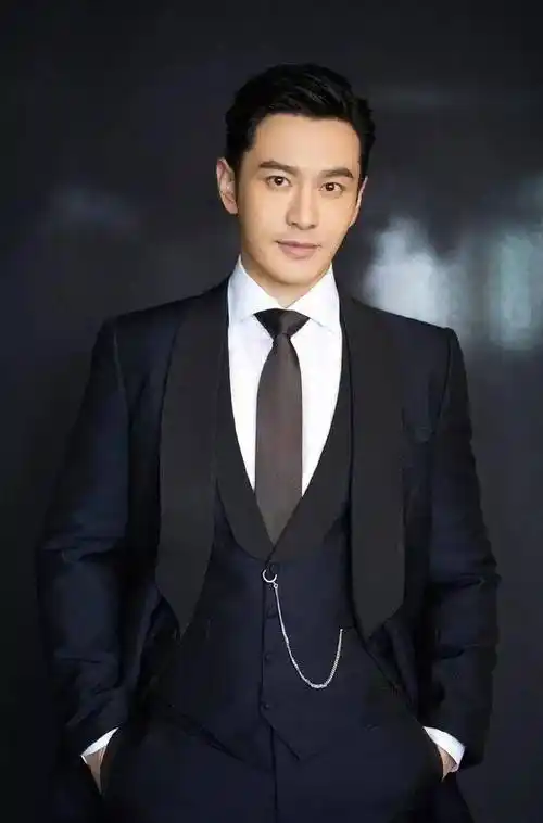 黄晓明晒年夜饭只有8个菜被网友赞接地气