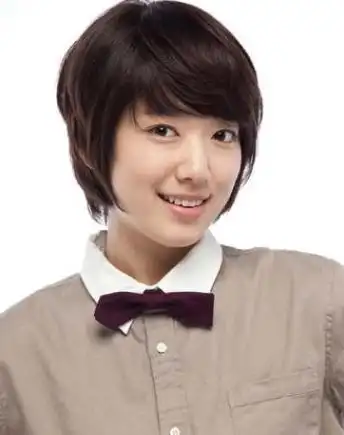 大头圆脸的女中学生适合什么发型