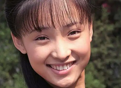 白静照片,演员白静个人资料简介,本文共(1938字)