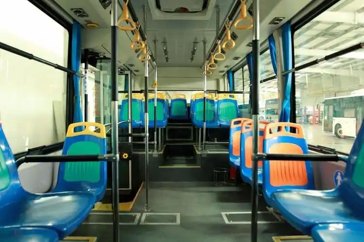 绿色交通先行 汕头引进首批100台比亚迪纯电动公交车