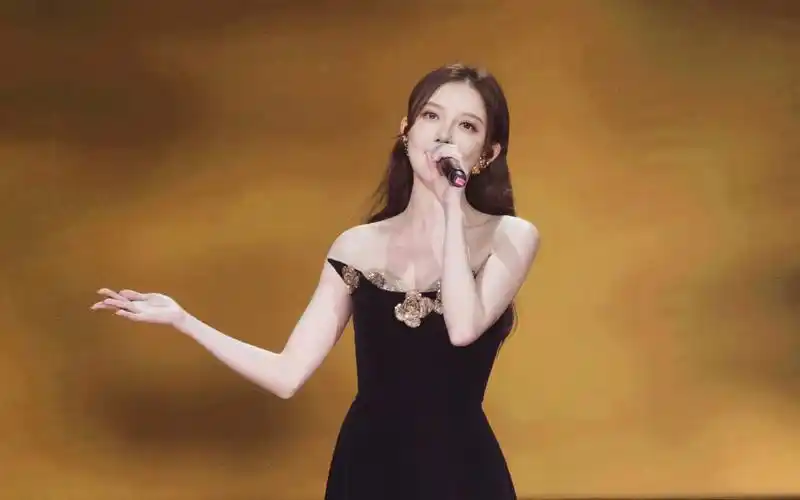 汪小敏杀疯了!飙唱《潇洒走一回》秒杀叶倩文,又飒又美开口王炸