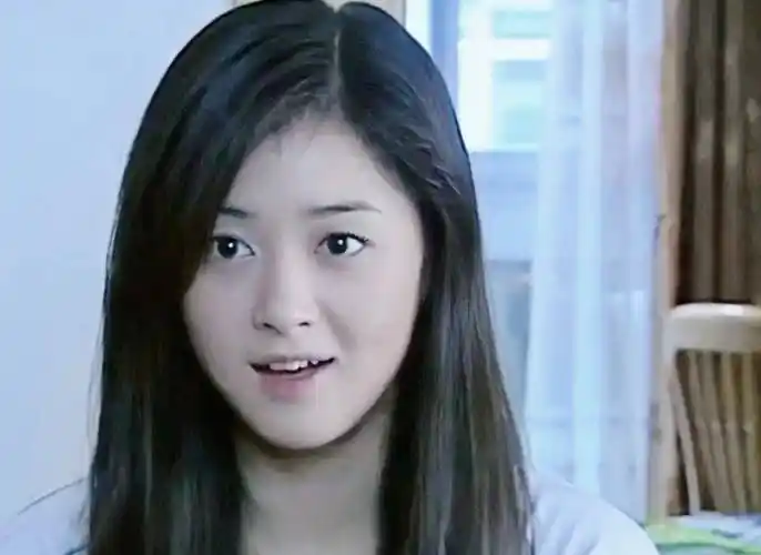 蒋欣年轻的时候真的很漂亮,甄嬛传里人设不好大家也恨不起来_里人_很