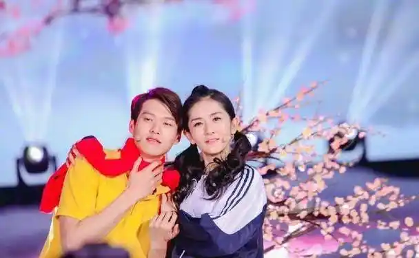 谢娜自曝让床给魏大勋只是客套话,应采儿三个字评价节目组没敢打_性格