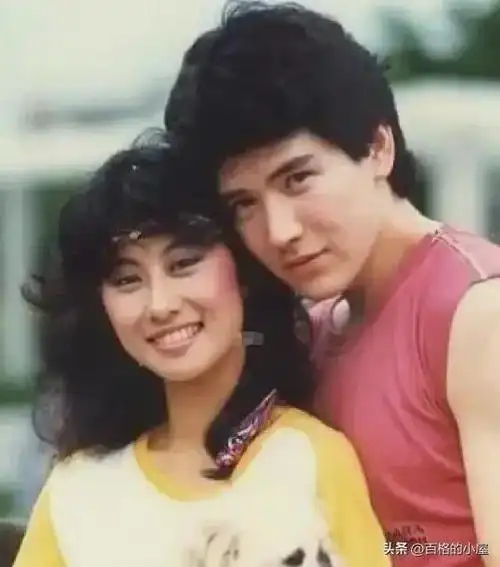 费翔刮掉胡子帅气逼人!网友疯狂喊爸爸,评论区:这才是真妲己!