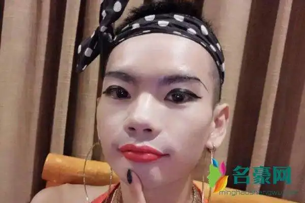 西红柿网红男个人资料像这类骨骼惊奇的非主流也就是博众人一笑