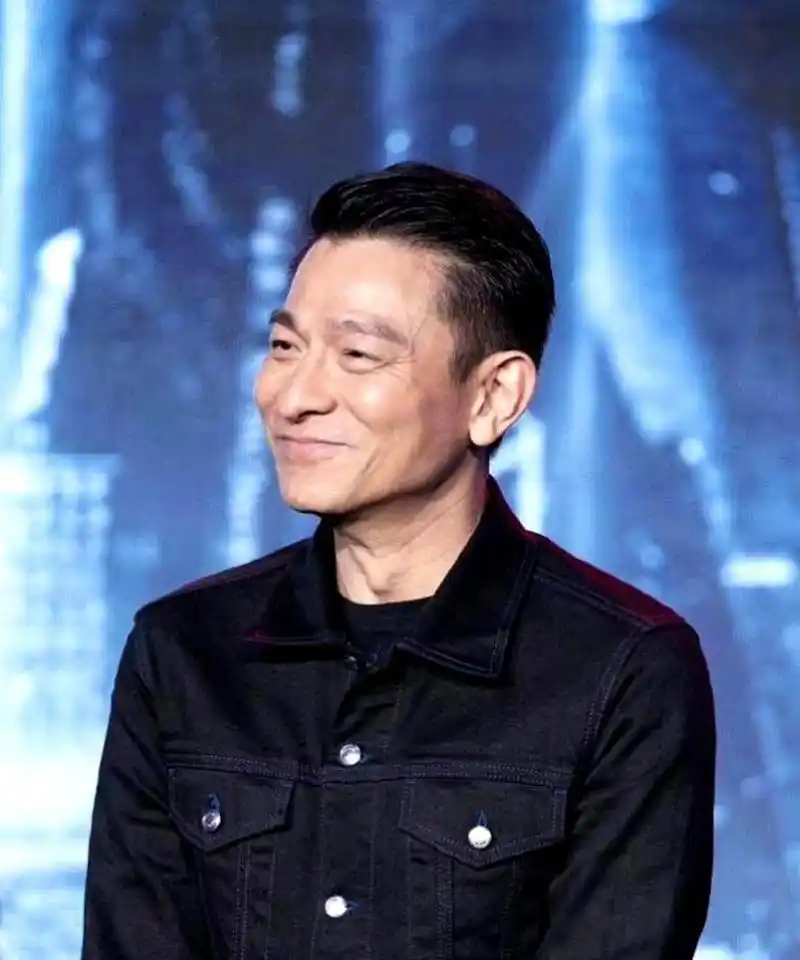 在刘德华出演的电影里,他先后扮演过古代的墨子还有民国时期的蔡锷