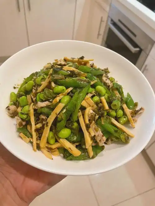 雪菜毛豆炒尖椒