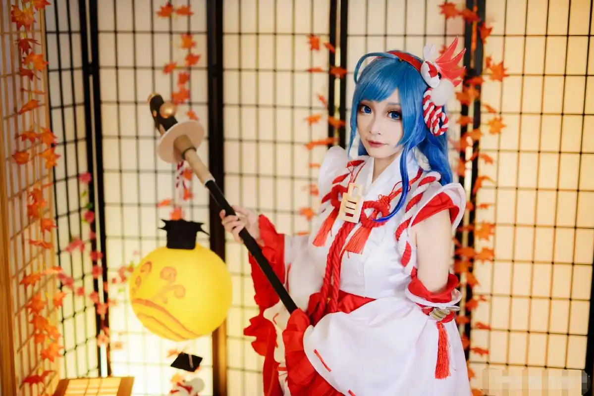 伊势巫女大乔cos冷艳登场,这小腿袜太好看了吧|樱岛|大乔|小姐姐_新浪