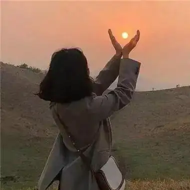 头像 微信 背影短发女生 女生头像图片大全 -【爱个性】