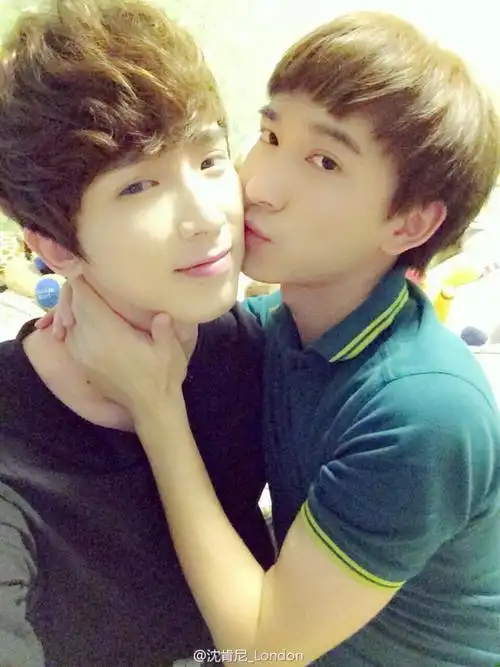 沈肯尼:#沈肯尼破碎的时光完整版#[兔子]但愿人长久,千里共婵娟.