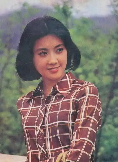 看到已经71岁朱琳老去的模样才终于明白第一美女果然名不虚传