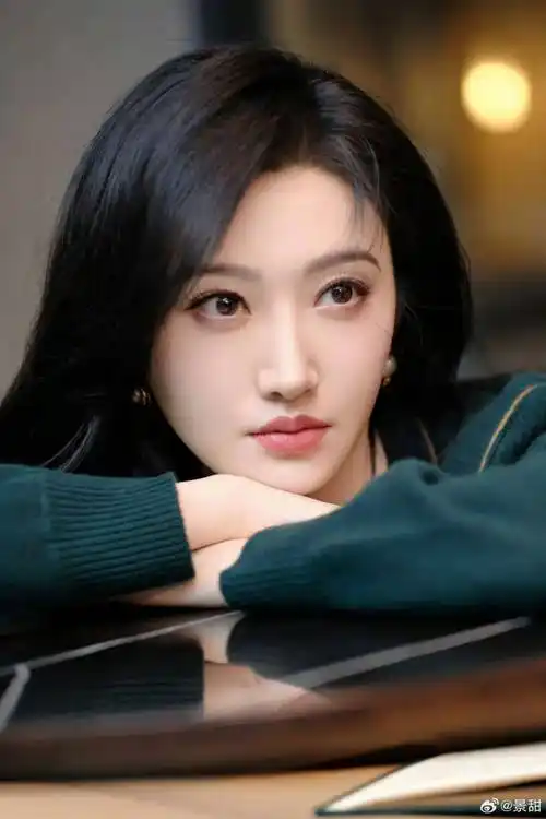 景甜:姐脸在江山在_中庭_五官_脸型