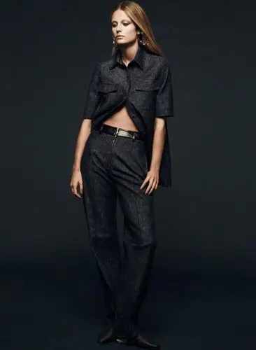 《elle》杂志加拿大版2018年4月号