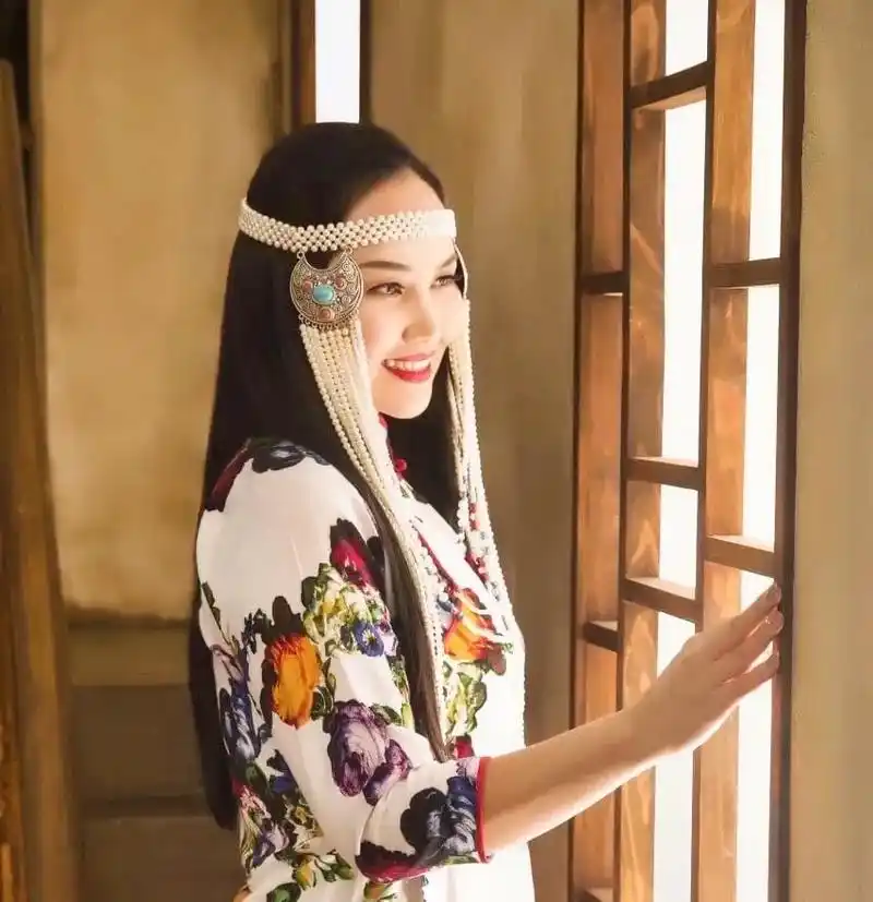 民歌:蒙古国女歌手.蒙古国女歌手b. dolgormaa的声 - 抖音