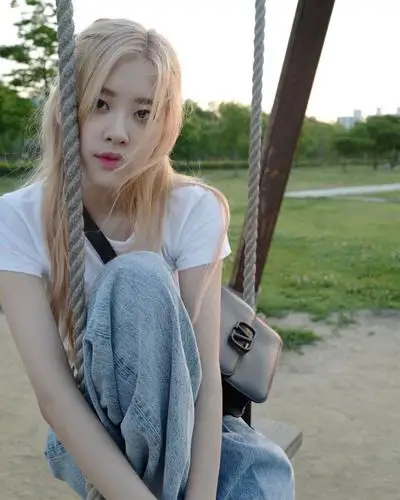 blackpink成员朴彩英rose