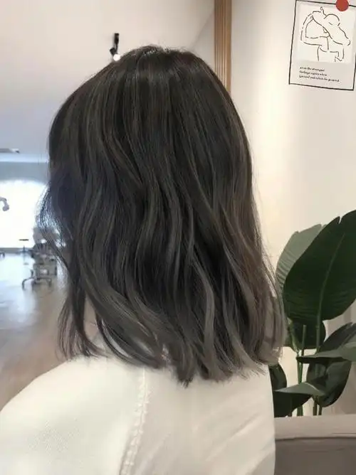 低调混血感发色天花板!怎么洗都好看!