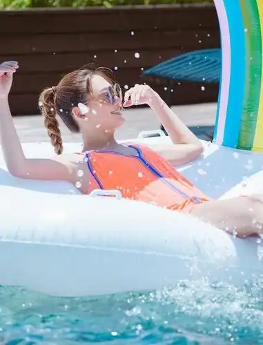 应采儿穿泳装性感迷人,这身材哪儿像阿姨了?魏大勋你是故意的!