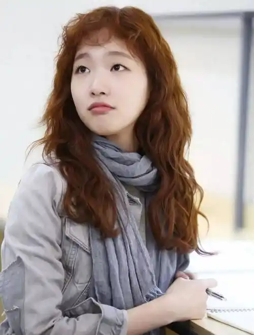 现在流行羊毛卷刘海小卷卷好萌