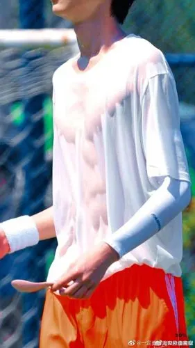 tnt:暧昧关系腹肌太了 我沦陷了 我爱时代少年团 也爱他们的腹肌 我