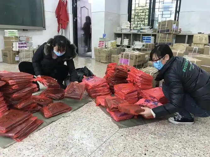 今天,我们都是"打包员""快递小哥"