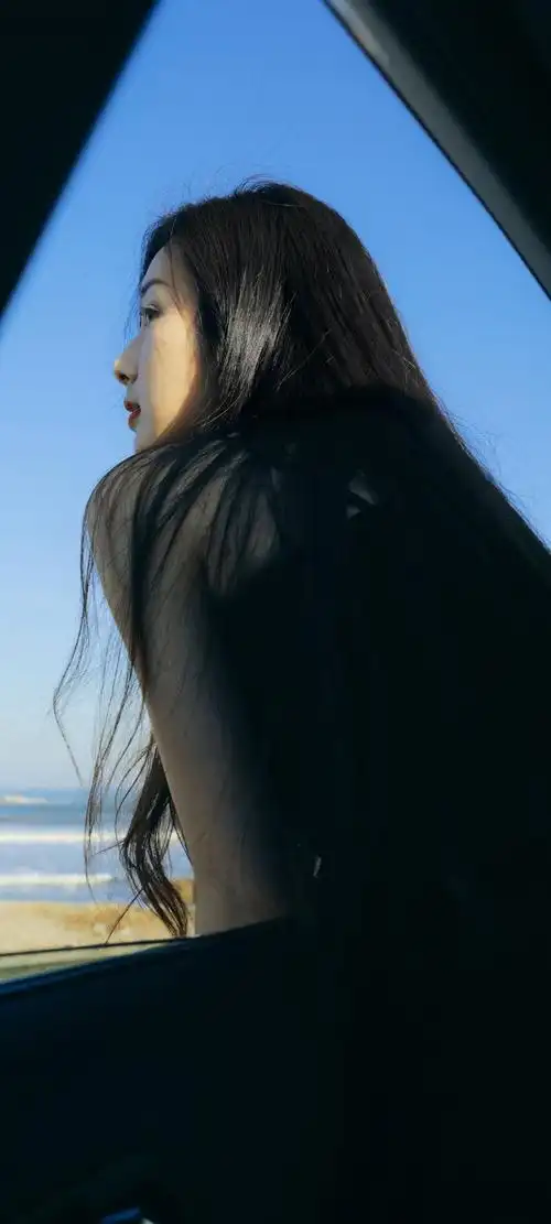 长发侧脸美女超清全面屏手机壁纸11