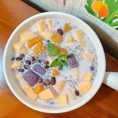 去做芋圆椰香西米露吧去做"不被定义的"芋圆糖水吧现在一碗糖水也要二