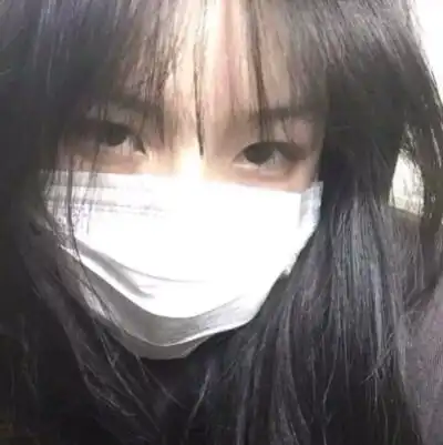 女生戴口罩头像