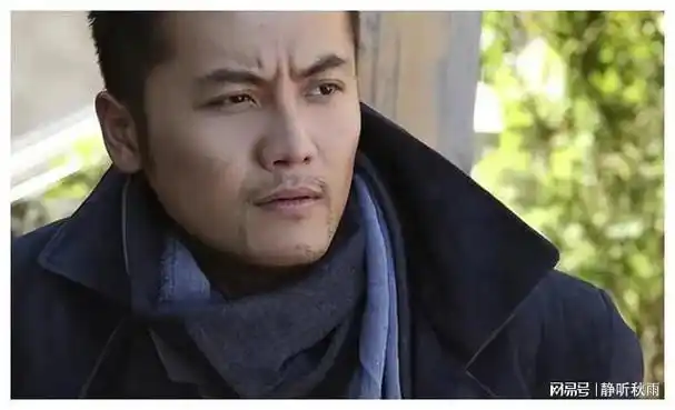 张嘉译力挺表弟姬他合作11次创辉煌娱乐圈低调亲属之精彩共演