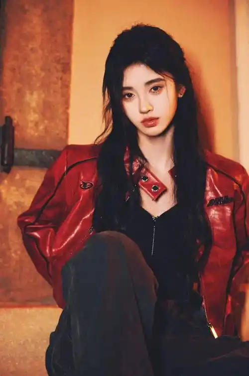 榜妹热线 |王鹤棣土味冲天?鞠婧祎新剧进组?彭冠英陈小纭恋情?