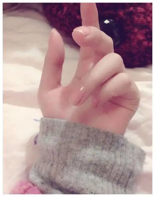 心理测试凭感觉选出你认为最美的一只手测试婚后受宠指数