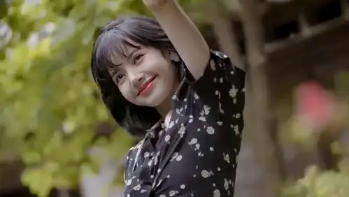 lisa短发真的好灵