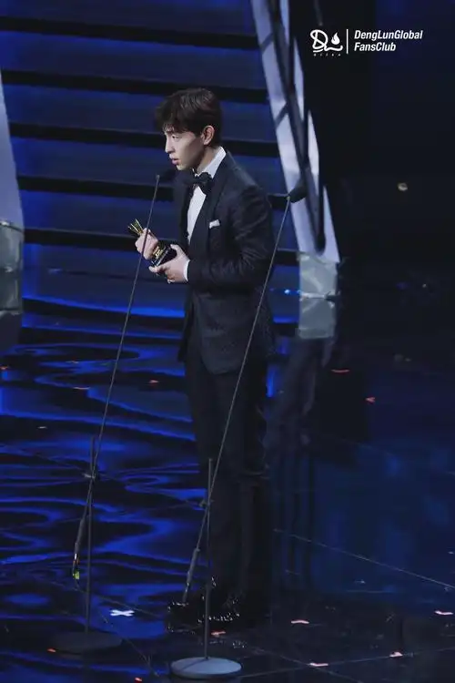 邓伦——为你点亮芯光