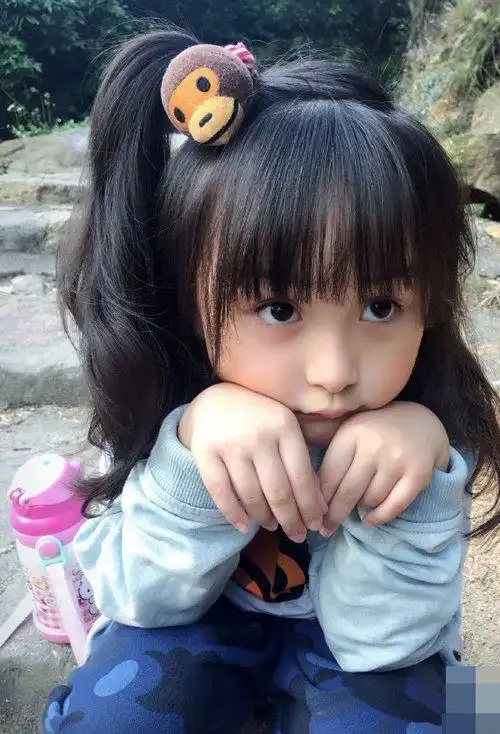 小女孩漂亮可爱发型图片大全 梳扎出的天真呆萌辫子发型设计