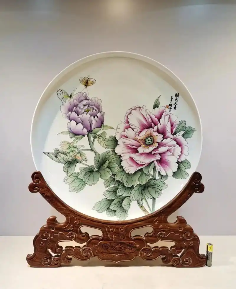 福建省工艺美术大师曾映雪手绘瓷盘国色天香