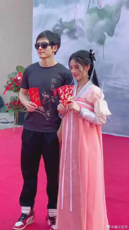 张哲瀚和鞠婧祎