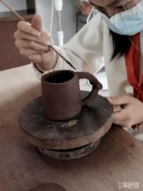 提前过六一:宜小红艺术团队走进紫砂小学_活动_宜兴_董亚芳